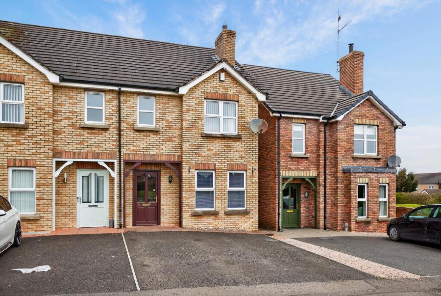 87 Rossdale, Ballymena, BT42 2SA