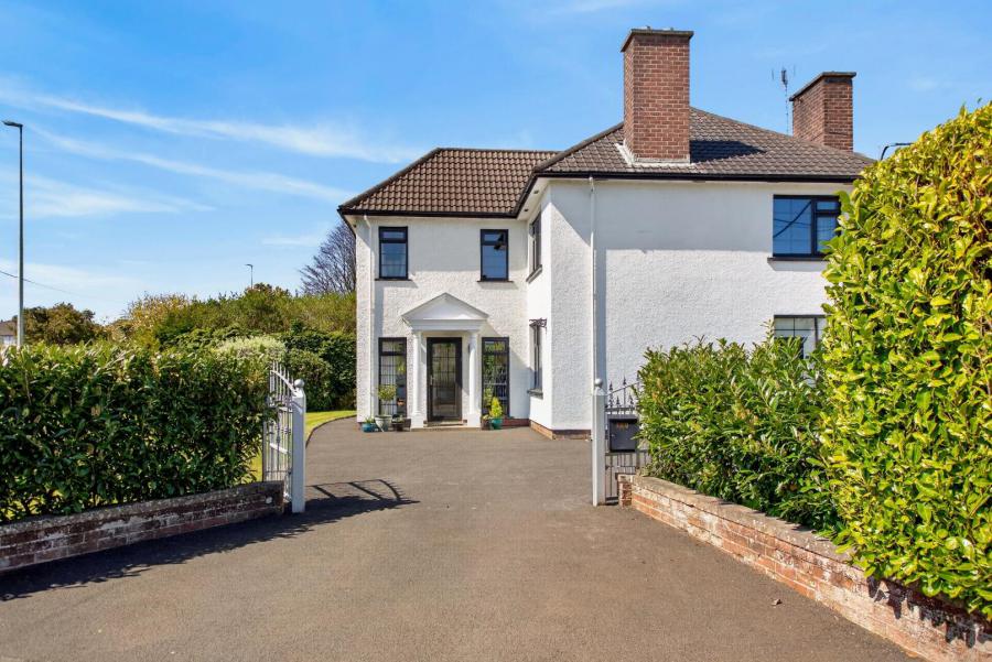 229 Ballymoney Road, Ballymena, BT43 5HQ