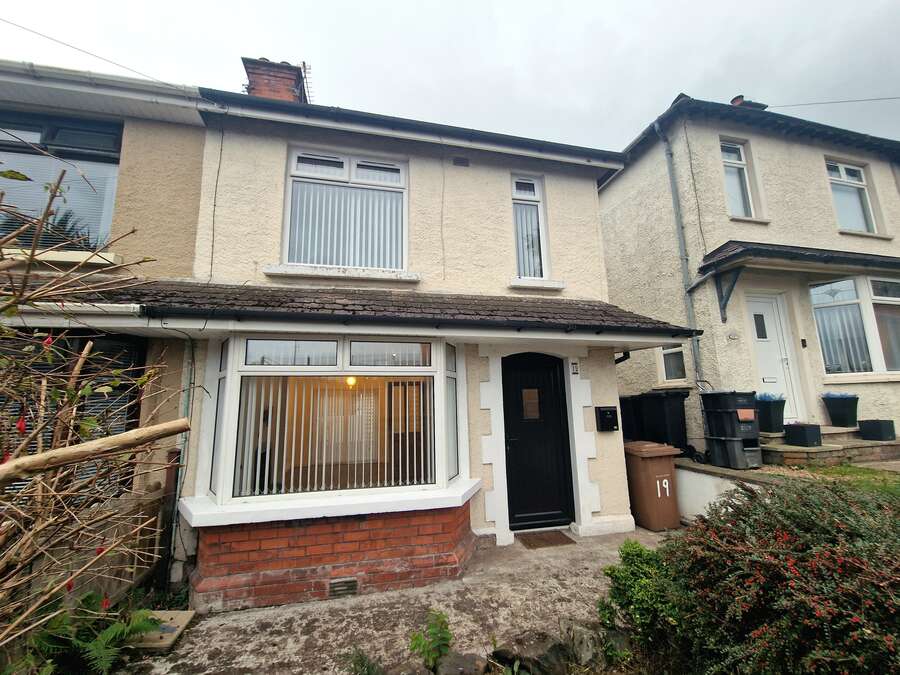 19 Comber Road, Dundonald, BT16 2AA