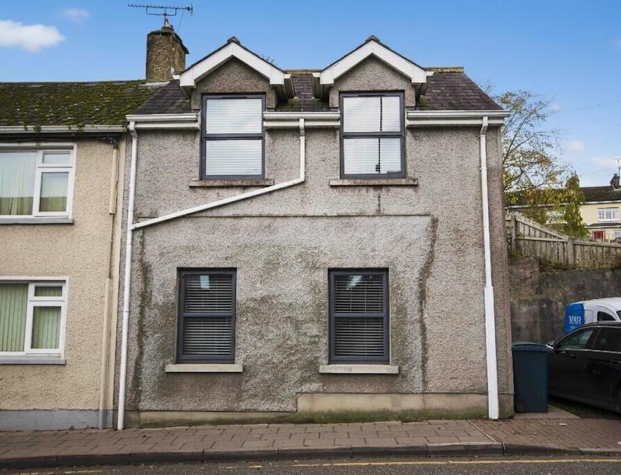 16 Fairgreen Street, Irvinestown, BT94 1FD