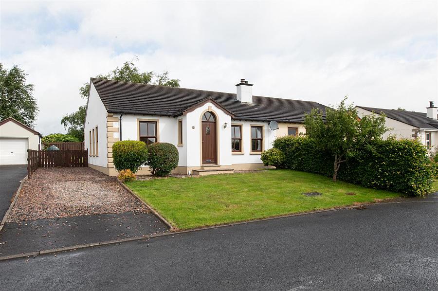 24 Castle Wood, dromore, BT25 1FD