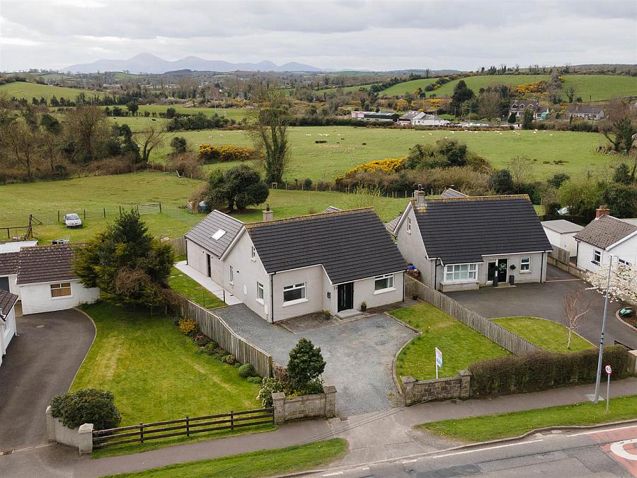 72 Annacloy Road, Downpatrick, BT30 9AQ