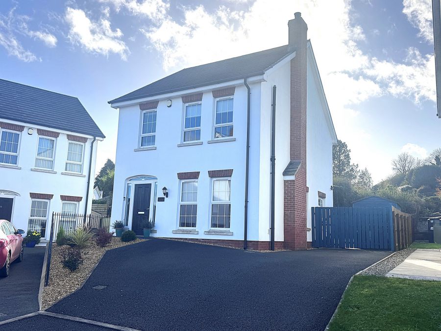 10 Cedar Park, Magherafelt, BT45 5GS