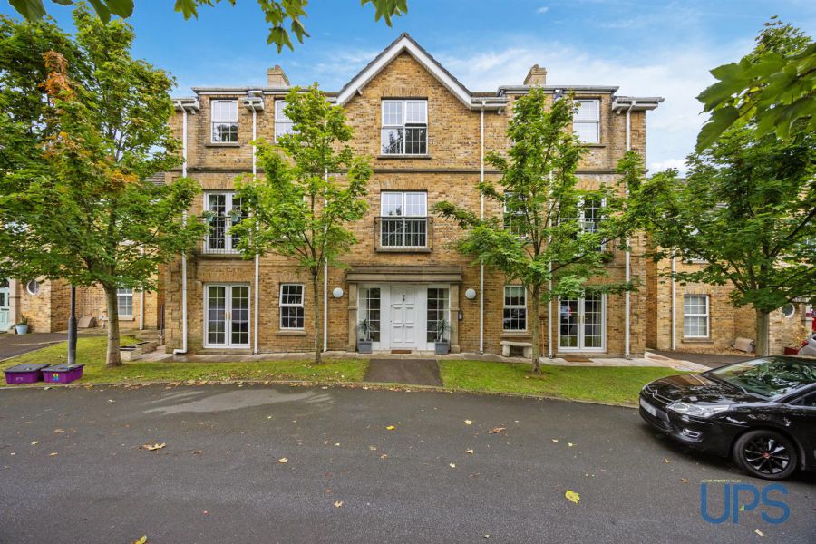 Apt 11 Woodberry Lane, West Belfast, Off Upper Dunmurry Lane / Forest Pk, BT17 0WZ