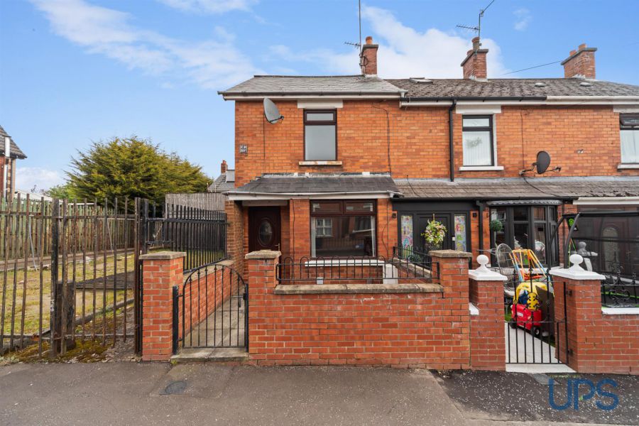 93 Clowney Street, Falls Road, Belfast, BT12 7LZ