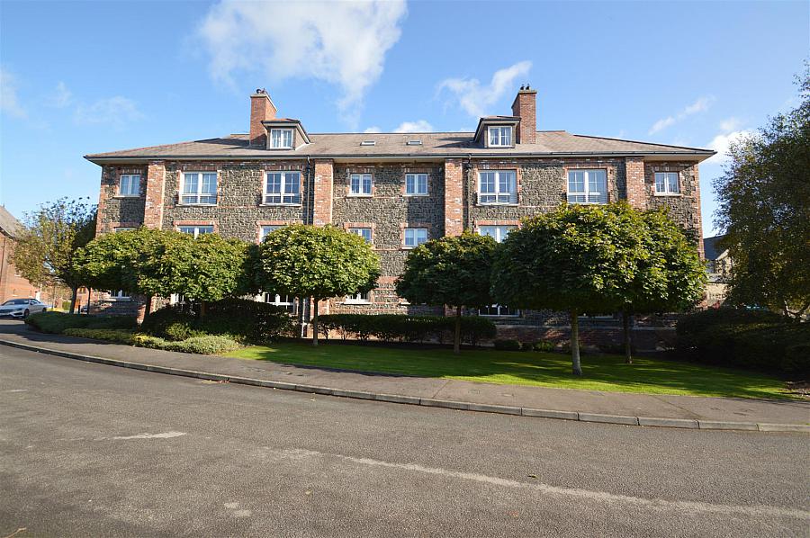 39 Castlegrange, Castlereagh, Belfast, BT5 7GT