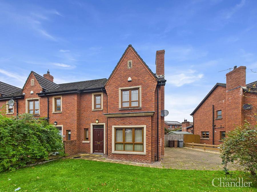 27 Brooke Hall Avenue, Saintfield Road, Belfast, BT8 6WE