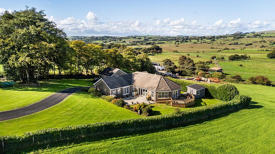 39A Carnlea Road North, Moorfields, BT42 3BZ