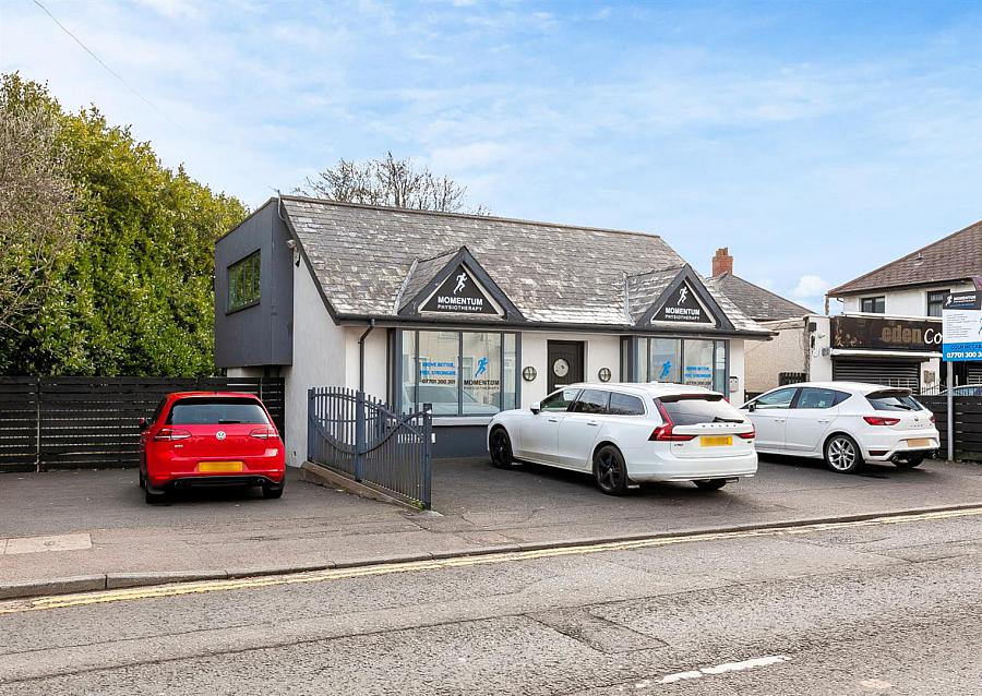 First Floor Commercial Unit At 29 Ballyclare Road, Newtownabbey, BT36 5EU