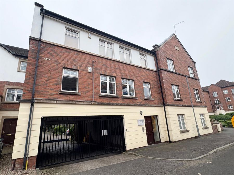 Apt 9 Academy House, 1 College Drive, Wellington Square, Belfast, BT7 3LF