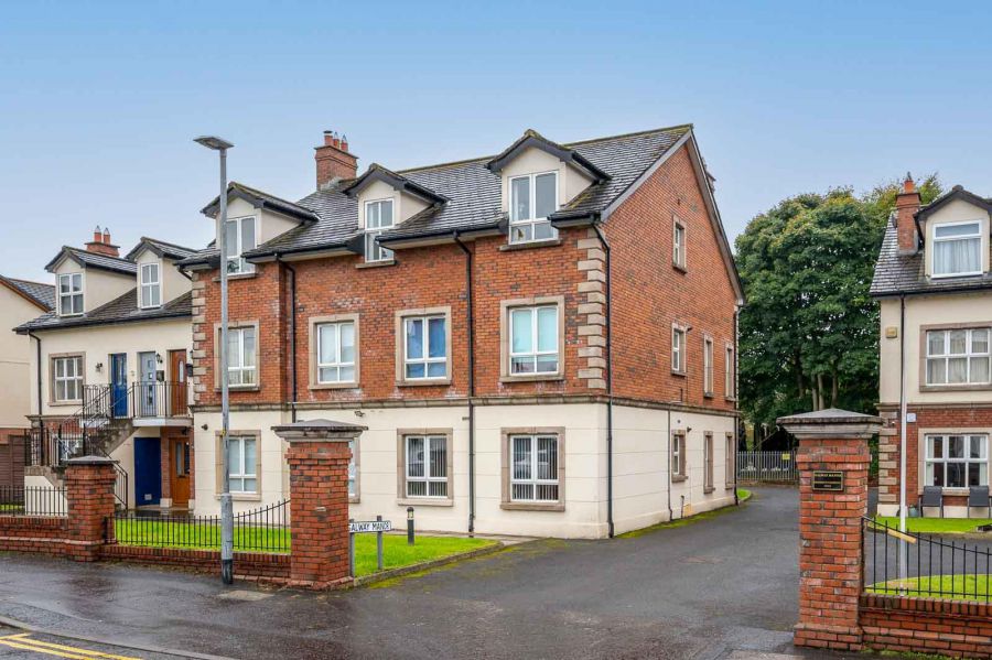 15 Galway Manor, Dundonald, Belfast, BT16 2HT