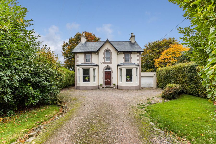 33 Demesne Road, Holywood, BT18 9NB