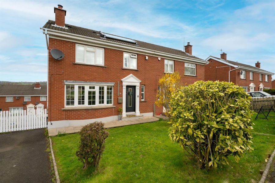 30 Hanwood Heights, Dundonald, BT16 1XU