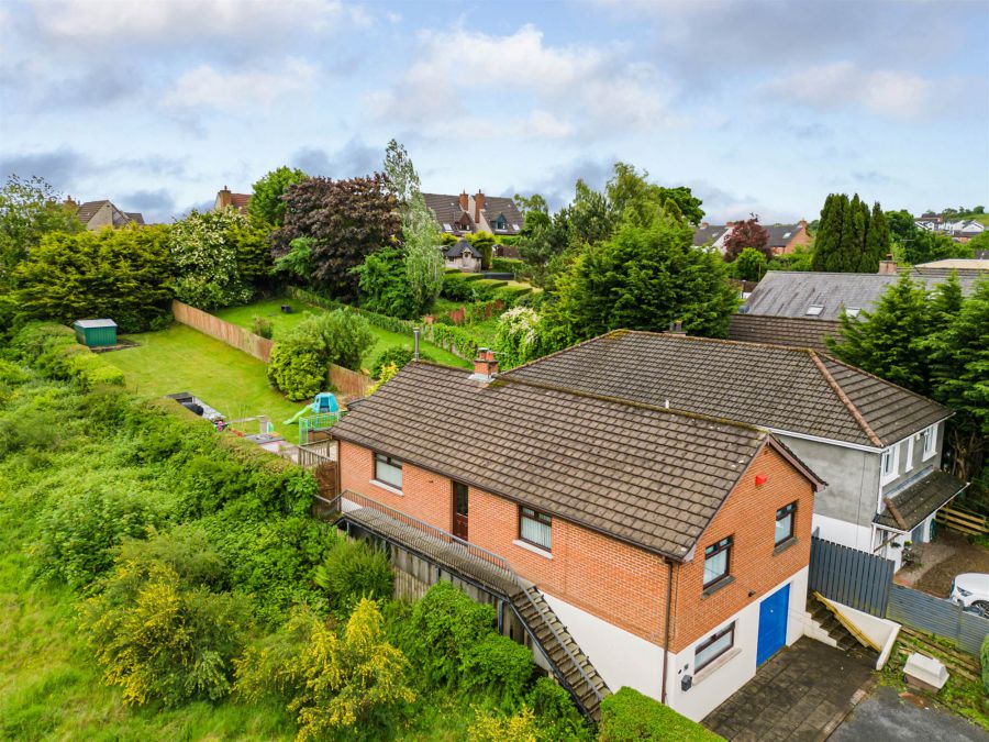 12 Quarry Lane, dundonald, BT16 2HG