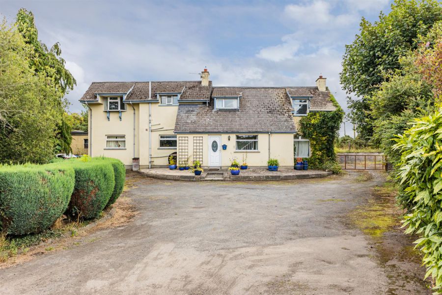 81 / 81A Lisburn Road, Ballynahinch, Saintfield, BT24 7BP