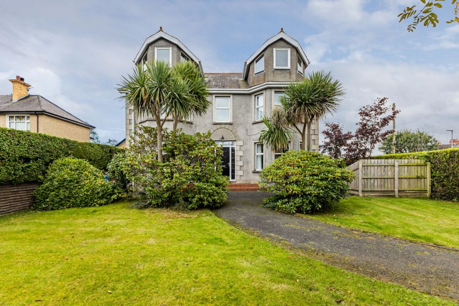 156 Groomsport Road, Ballyholme, Bangor, BT20 5PF