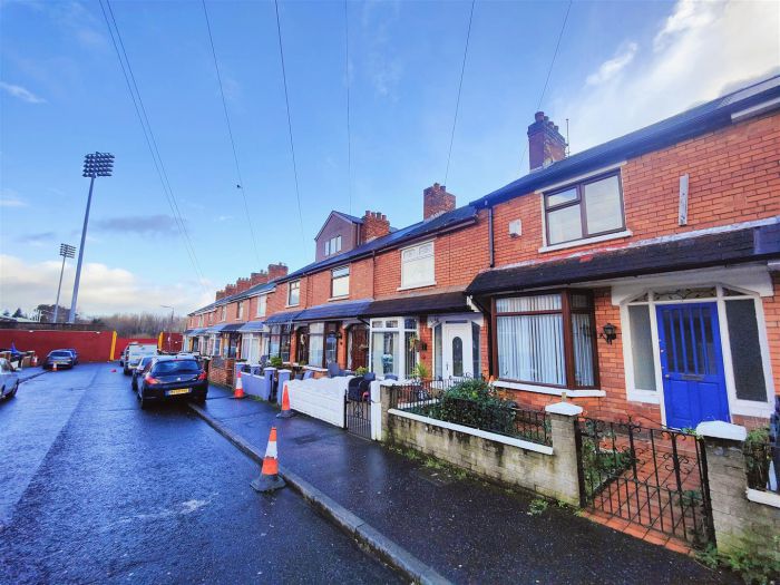 5 Cliftonville Drive, north belfast, belfast, BT14 6LR