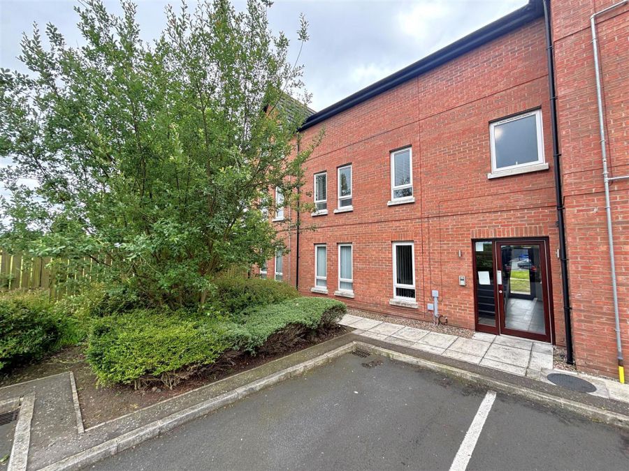 Apt 30, 5 West Circular Close, ballygomartin, belfast, BT13 3WQ
