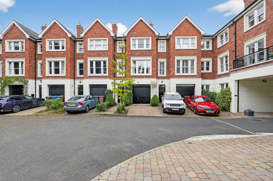 12 Marlborough Gate, Marlborough Park, Belfast, BT9 6GB