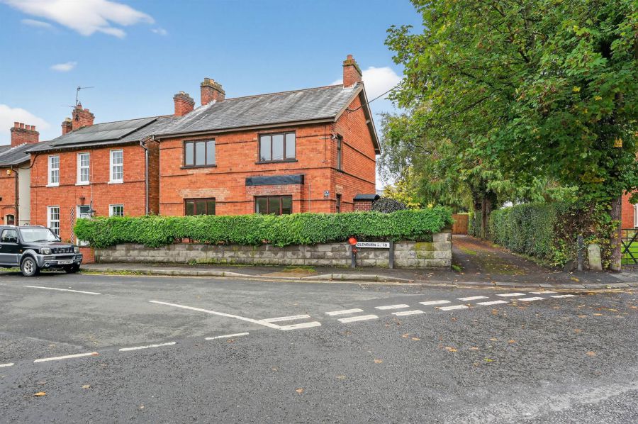 38 Glenburn Road, Dunmurry, Belfast, BT17 9AG