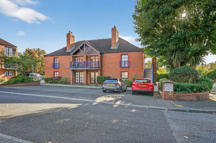 Apt 20 Cleaver Court, Malone, Belfast, BT9 5LX