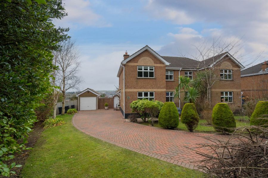 84 Dunlady Manor, dundonald, belfast, BT16 1YR