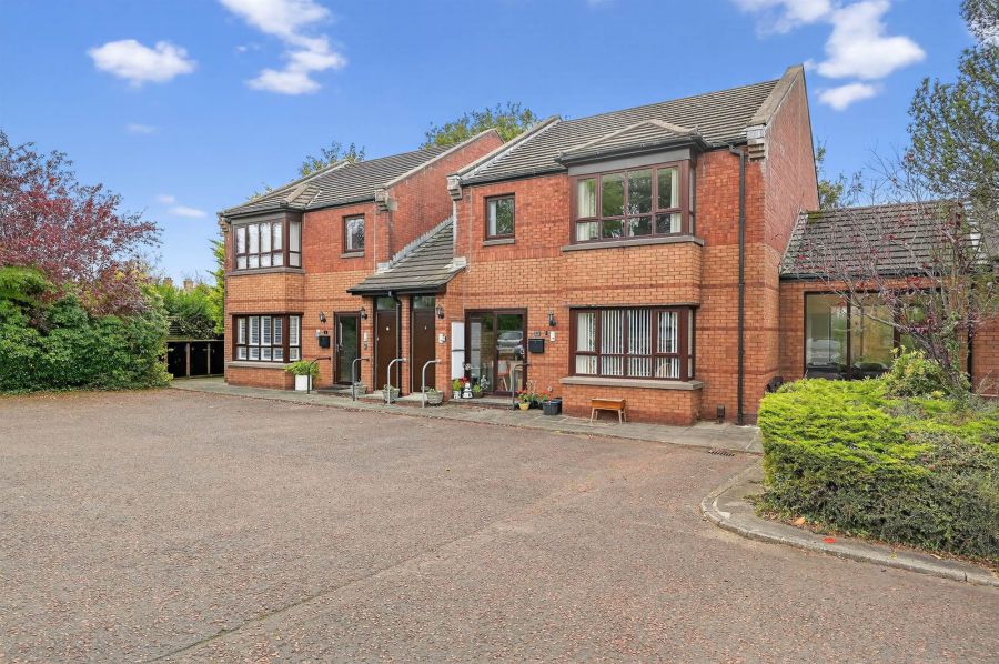 2 Cabin Hill Mews, Stormont, Belfast, BT5 7AE