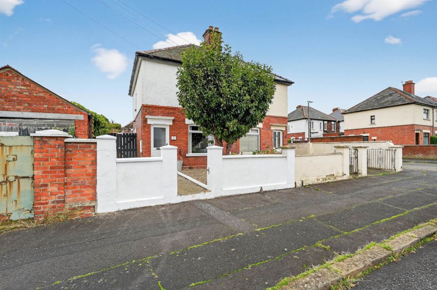 2 Dunraven Park, Orangefield, Belfast, BT5 5LF