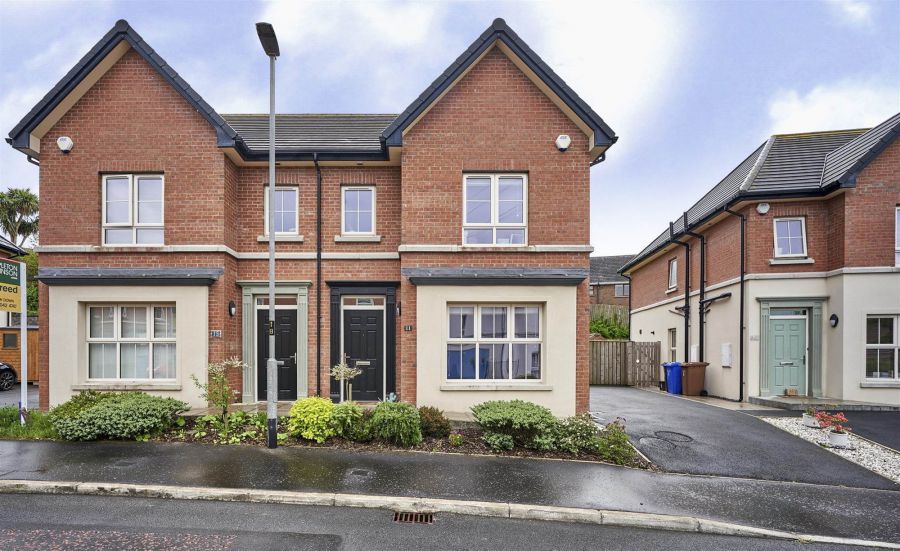 11 Lynn Hall Gardens, bangor, BT19 1TB
