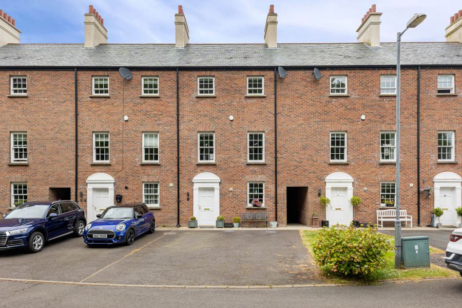 8 Manor Farm Crescent, Donaghadee, BT210FE