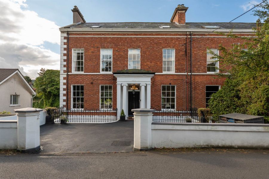 35 Victoria Road, Holywood, BT18 9BD