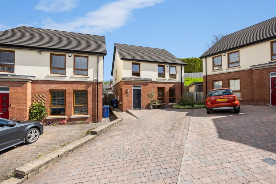 1d Knockvale Park, ballyhackamore, belfast, BT5 6HH