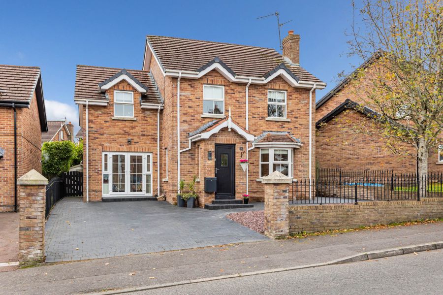 5 Mount Eagles Avenue, Dunmurry, Belfast, BT17 0GT