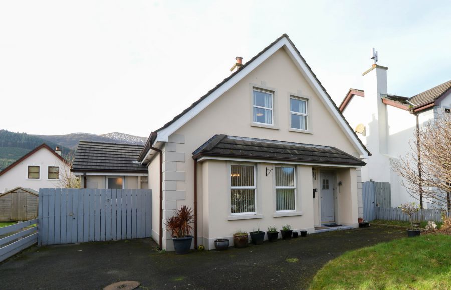 5 Tullybrannigan Way, Newcastle, BT33 0TJ