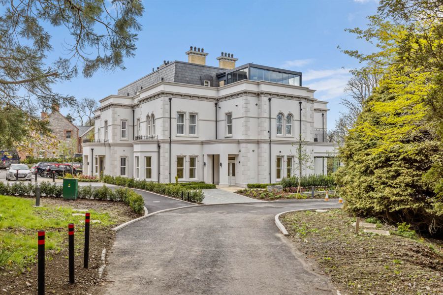 Ground Floor Mansion Apartment, 15 ardavon park, glen road, cultra, BT18 