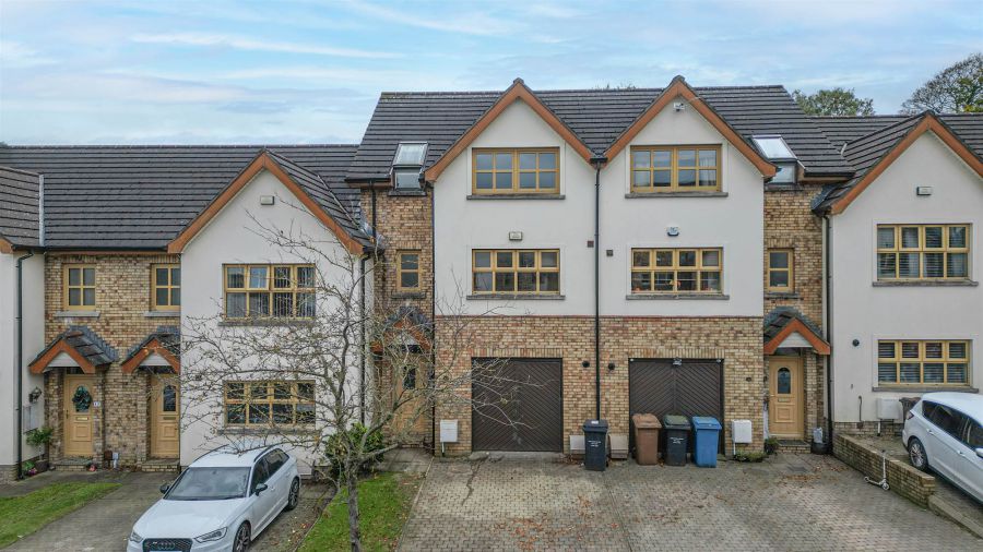 40 Woodrow Gardens, Saintfield, BT24 7WG