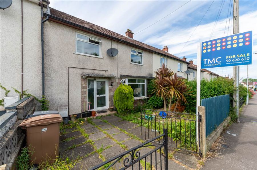 32 Inishowen Drive, finaghy, belfast, BT10 0EU