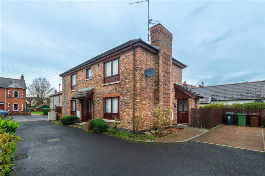 2 Lyme Grove, Dunmurry, BT17 9RG