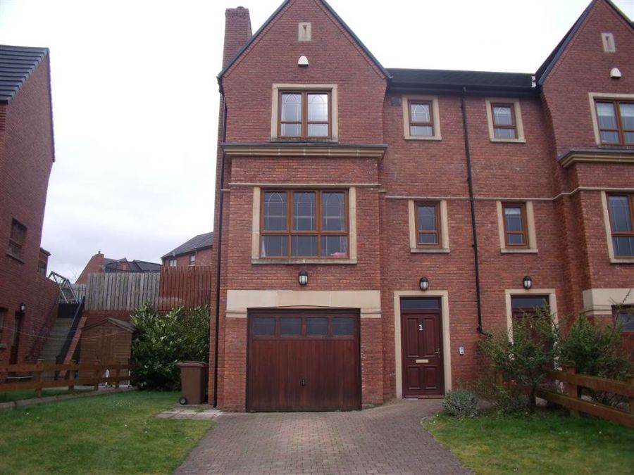 1 Brooke Hall, four winds, belfast, BT8 6WB