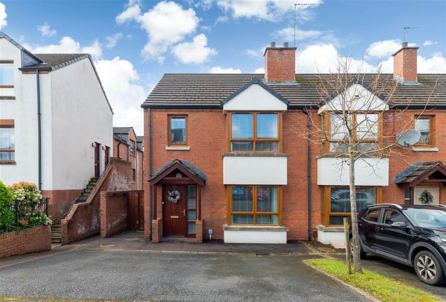 32 Redwood Dale, Dunmurry, BT17 9RL
