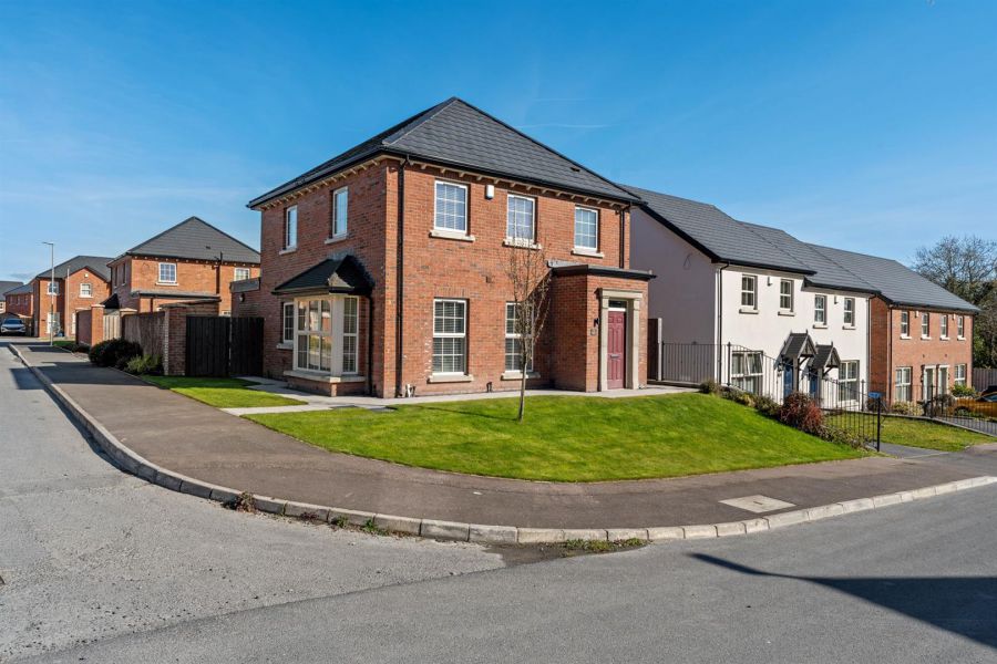 16 Helens Wood Place, bangor, BT19 1GQ