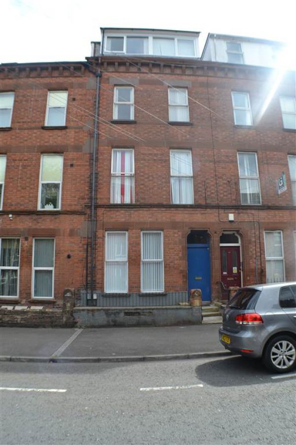 Flat 4 96 Fitzroy Avenue, university area, belfast, BT7 1HX