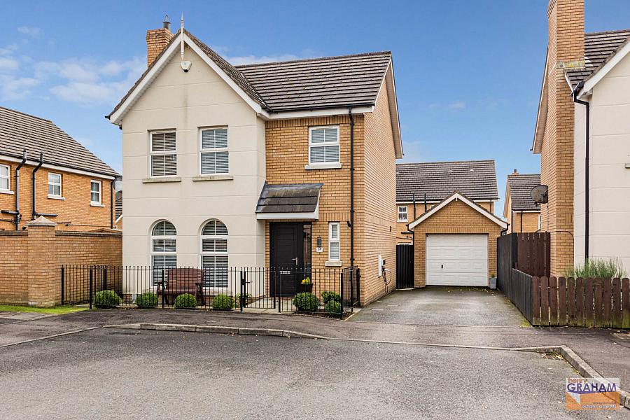 14 Mornington Place, Lisburn, BT28 2WR