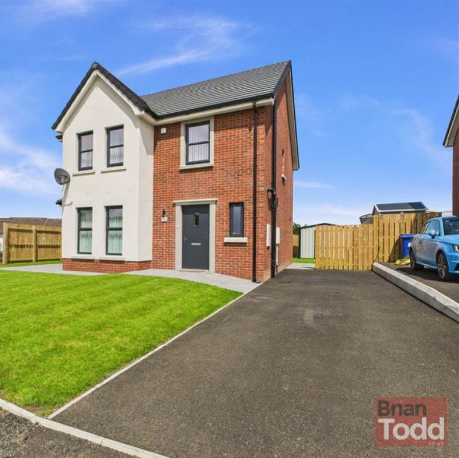 121 Blackthorn Rise, Larne, BT40 2HL