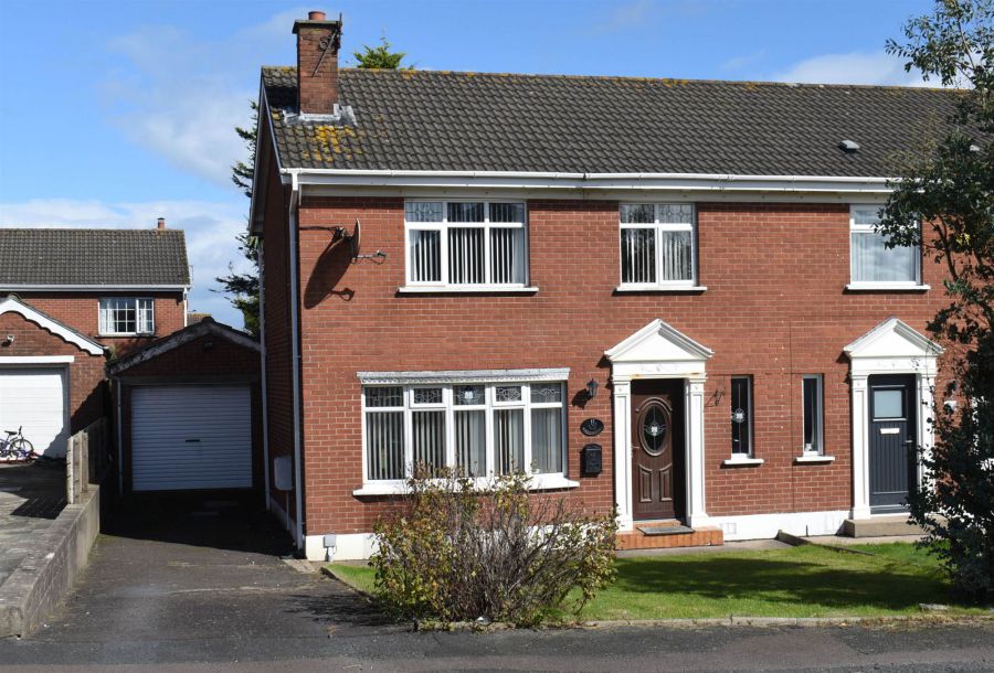 17 Ashbury Grove, Bangor, BT19 6TW