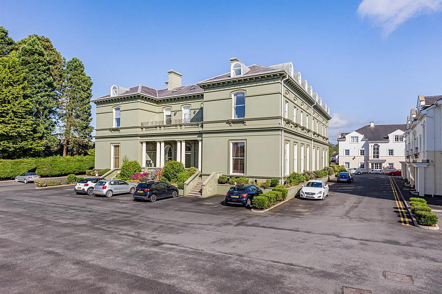 54 Glenmore House, lisburn, BT27 4QT