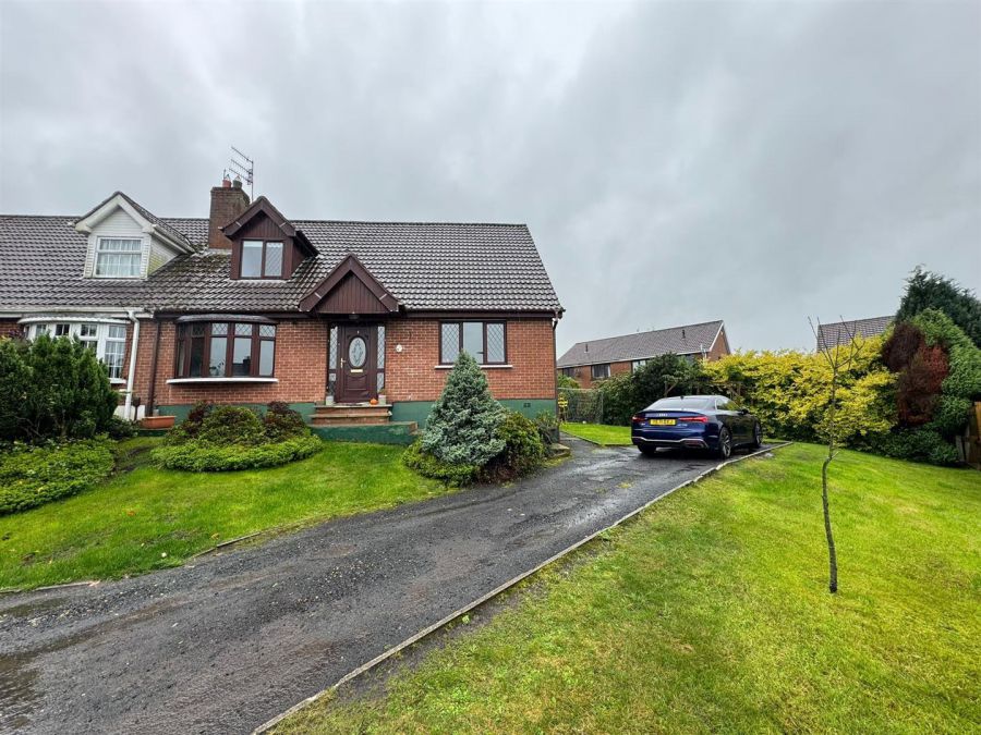 15 Hollybrook Grove, Hightown Road, Newtownabbey, BT36 4ZR