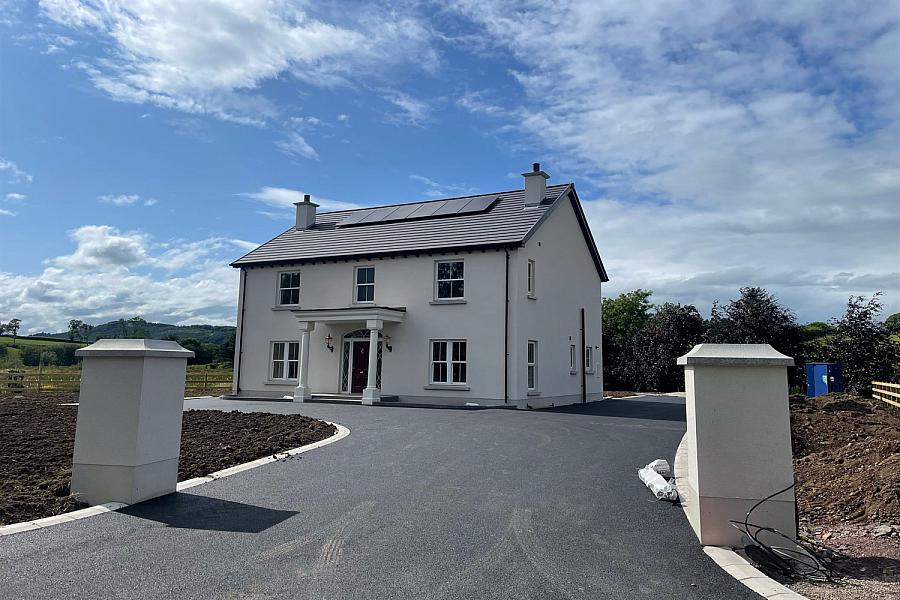 Annaloughan Road, augher, BT77 0BW