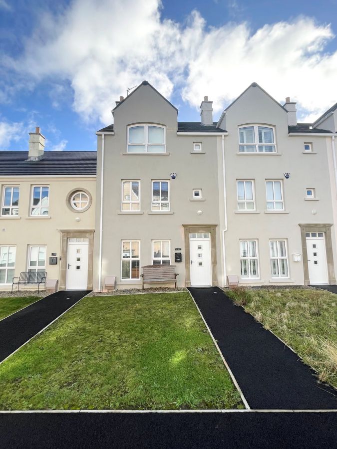 23 West Strand Drive, Portrush, BT56 8FR