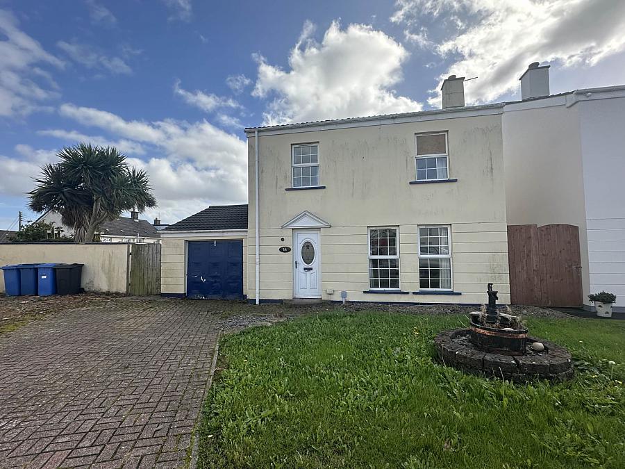 14 Regents Park, Larne, BT40 1DA